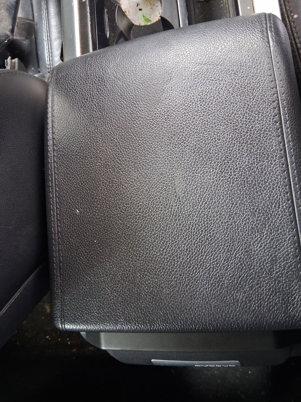 2015 RANGE ROVER EVOQUE L538 CENTER CONSOLE LEATHER ARM REST