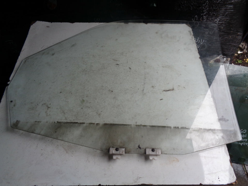 MERCEDES BENZ VITO VAN 2001 FRONT OS DRIVER SIDE DOOR BARE GLASS