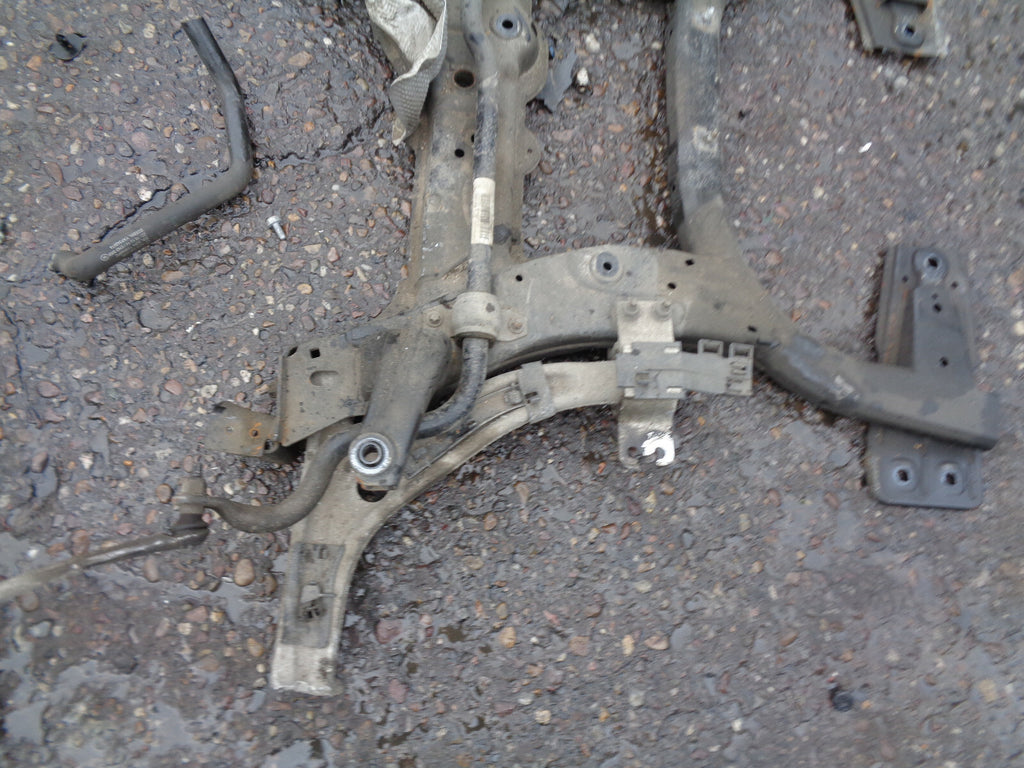 MERCEDES A CLASS 2017 FRONT SUBFRAME SUPPORT  MOUNT BEAM AXLE A2463203411