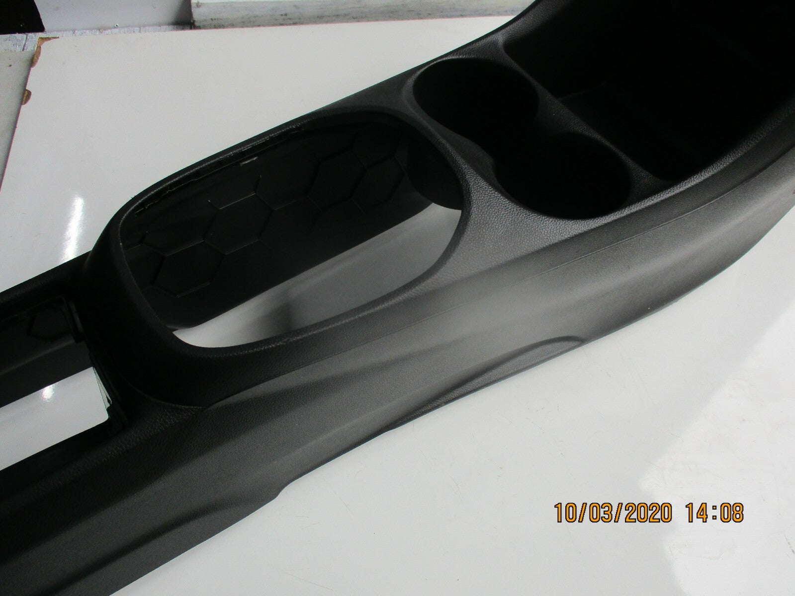 VAUXHALL VIVA 2017 PLASTIC CENTRE CONSOLE ASM CUP HOLDER USB 12V 95388454