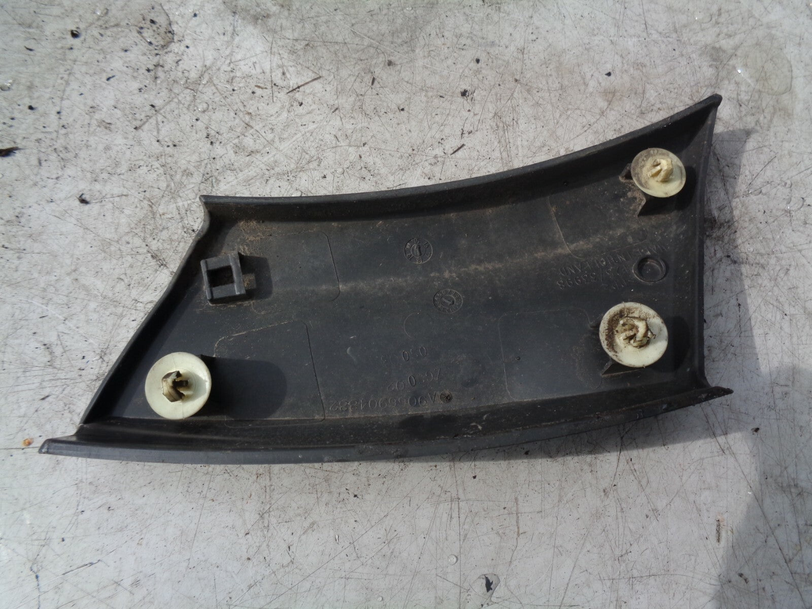 MERCEDES BENZ SPRINTER W906 RIGHT SIDE WING MOULDING TRIM A9066904882