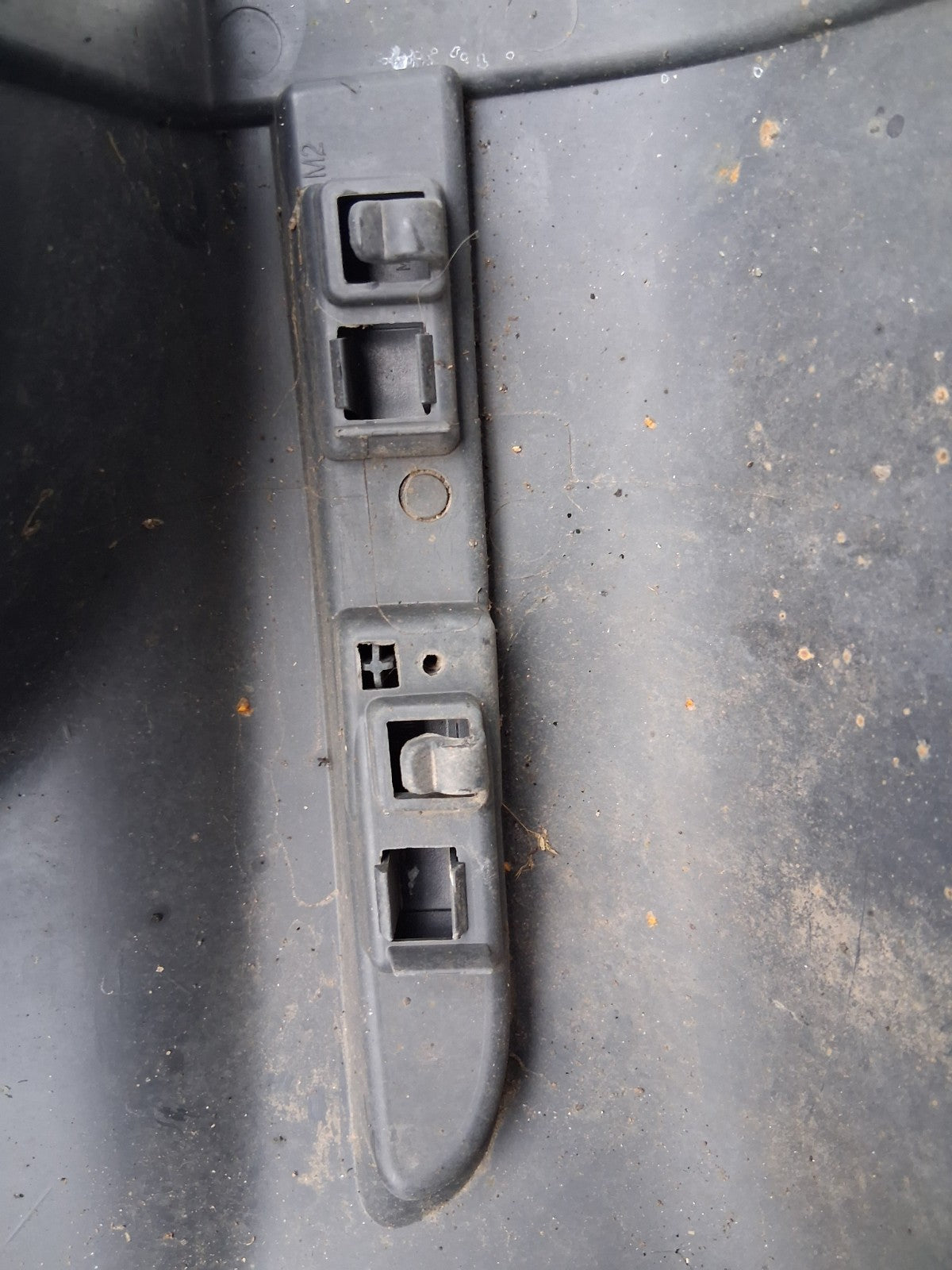 2021 MERCEDES BENZ SPRINTER NSR REAR PASSENGER NEAR SIDE LIGHT 2205040100