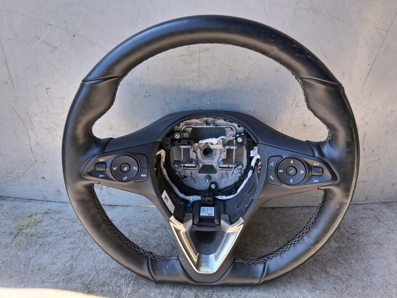 VAUXHALL CORSA F 2021 MULTIFUNCTIONAL HEATED LEATHER STEERING WHEEL 647390300A