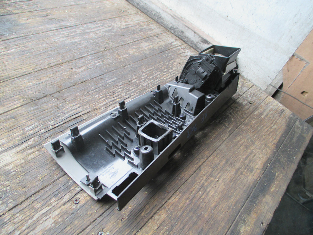 JAGUAR XF 2013 FACELIFT LEFT DASHBOARD AIR VENT 8X23043C26BC