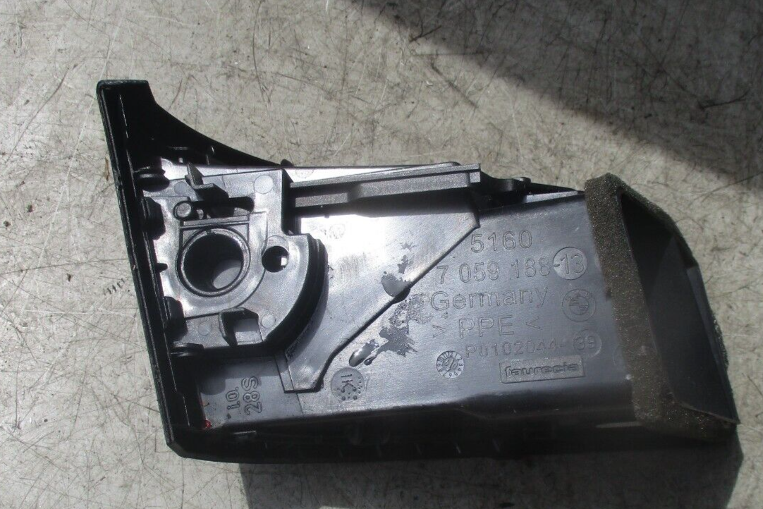 BMW 1 SERIES AIR VENT PANEL 7059188-13
