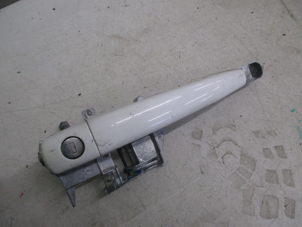PEUGEOT 208 2018 OSF DRIVER SIDE FRONT EXTERIOR DOOR HANDLE BIANCA WHITE EWP