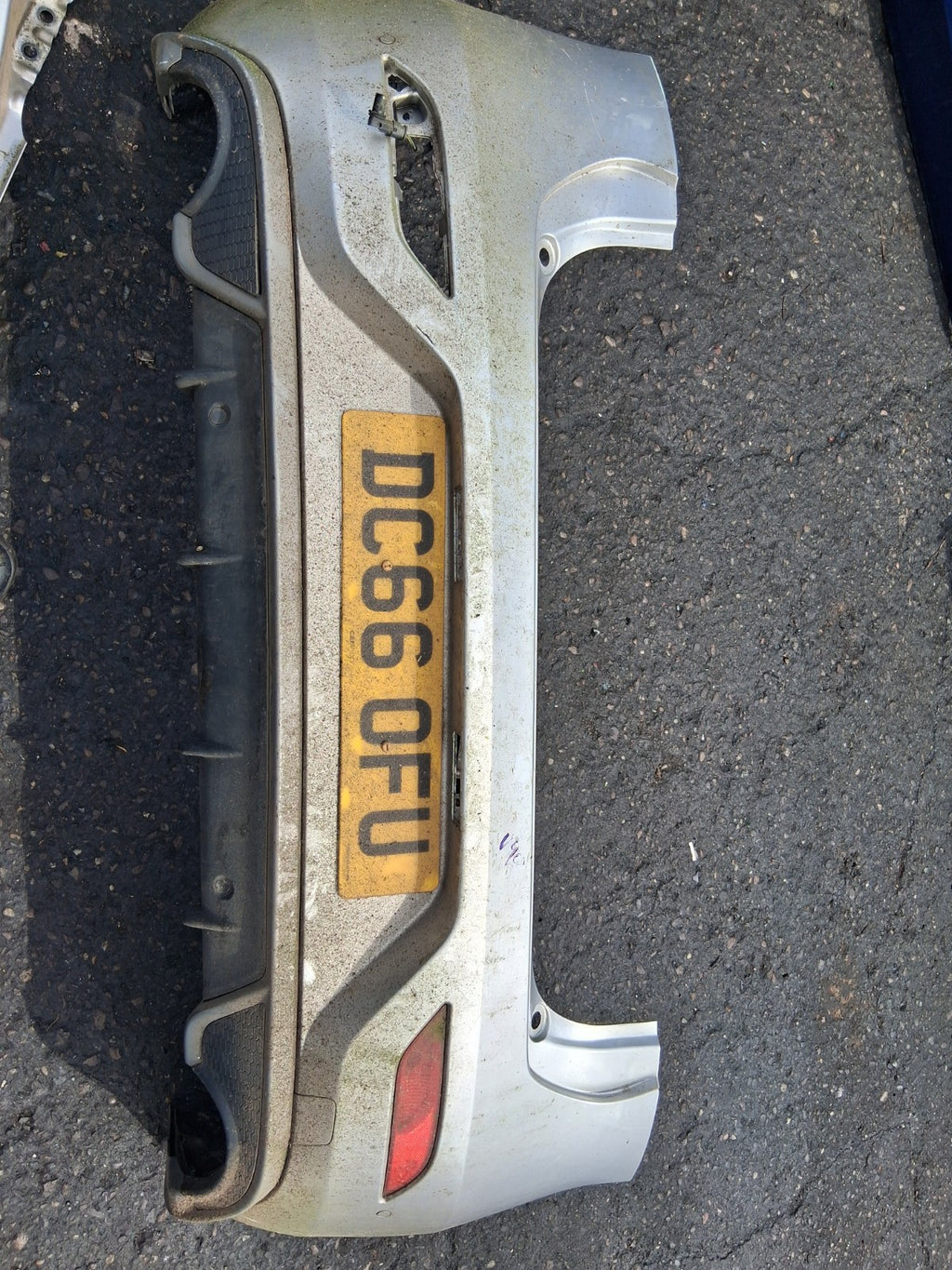 2015 VOLVO V40 D3 COMPLETE REAR BUMPER WITH PDC SENSOR SILVER
