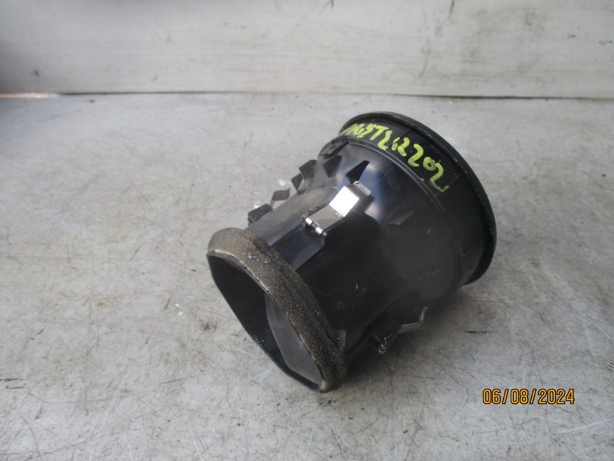 2020 MERCEDES BENZ SPRINTER W907 FRONT DASHBOARD AIR VENT A9108303201