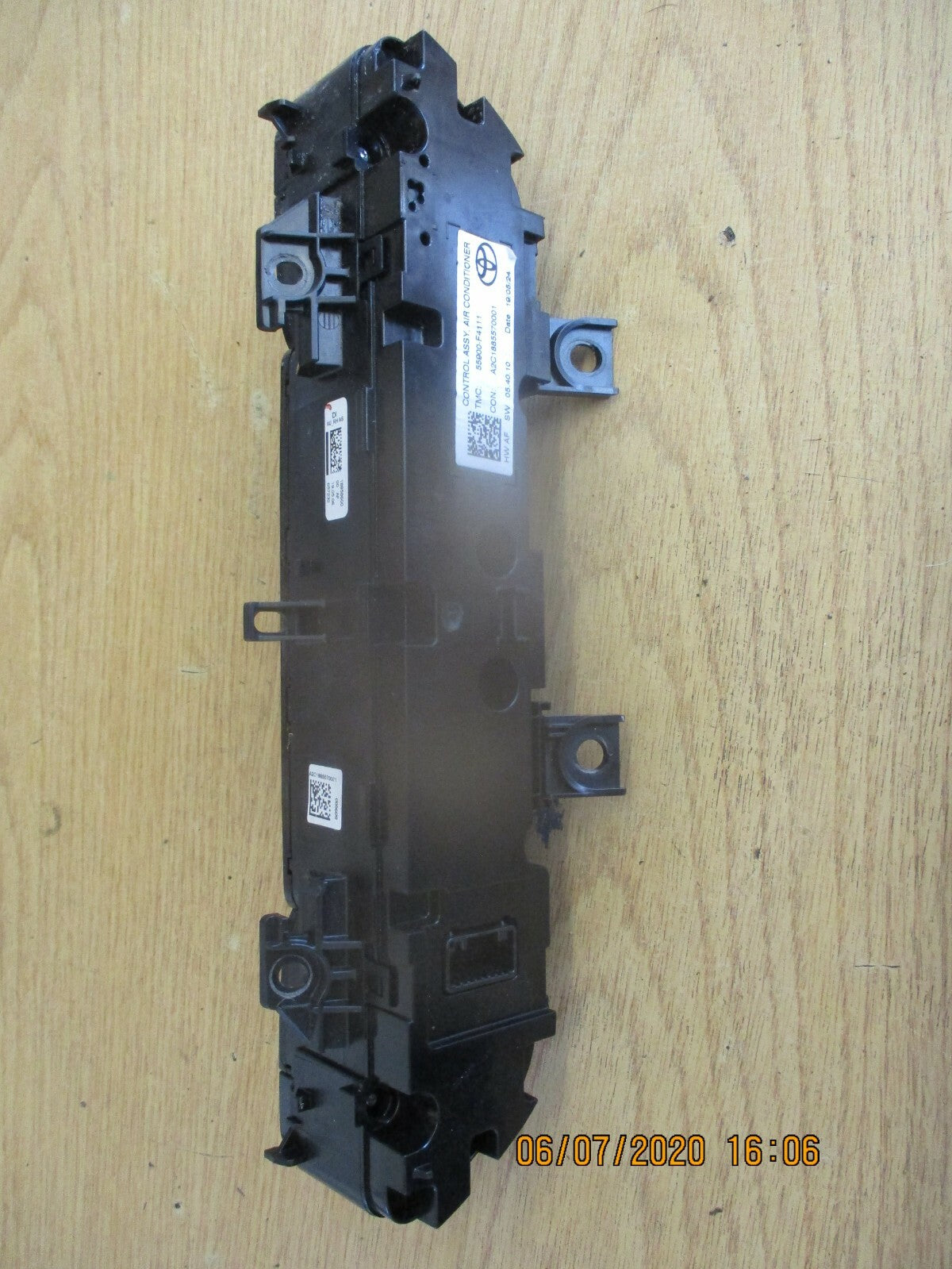 TOYOTA C-HR 2019 HEATING SWITCHES ON ICON AC HEATER PANEL 55900F4111