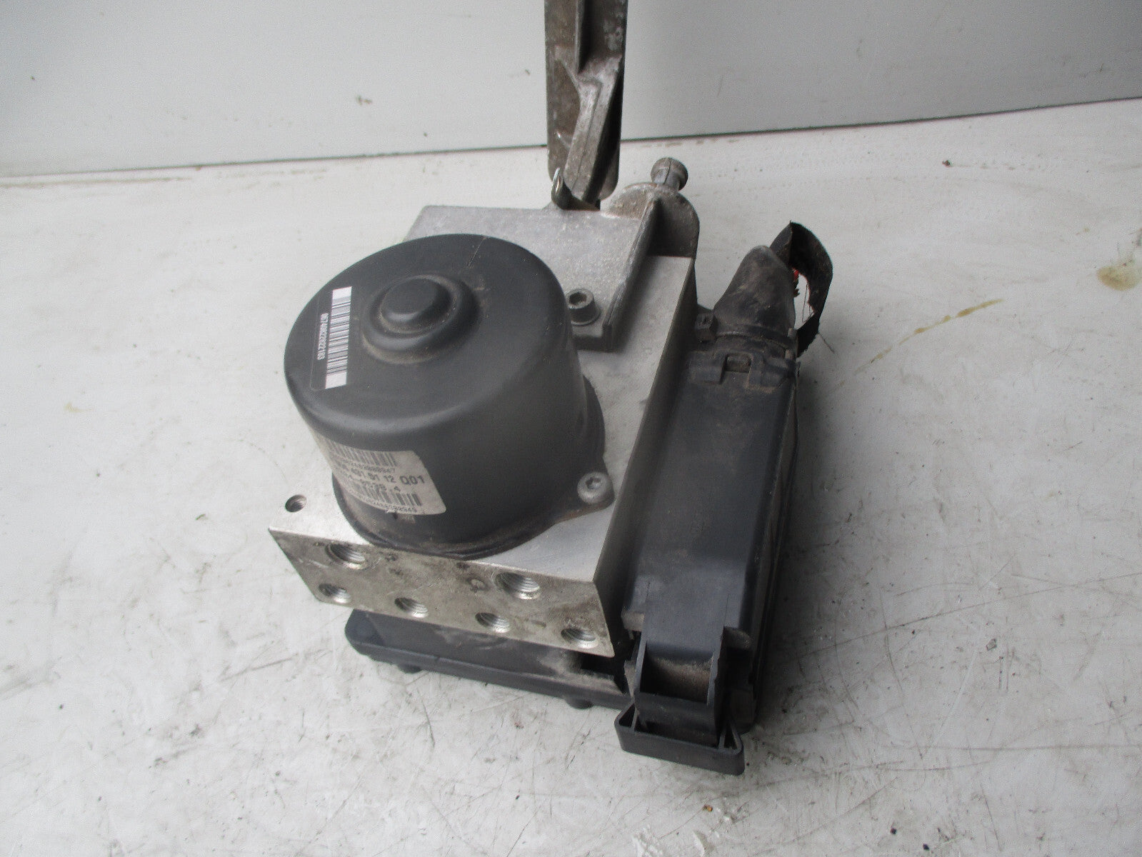 MERCEDES CLC 2008 ABS PUMP MODULE A0375454732