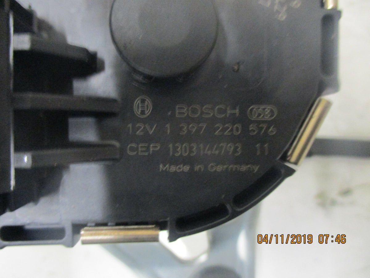 PEUGEOT 3008 2010 FRONT NS PASSENGER SIDE WIPER MOTOR 1397220576 3397021288