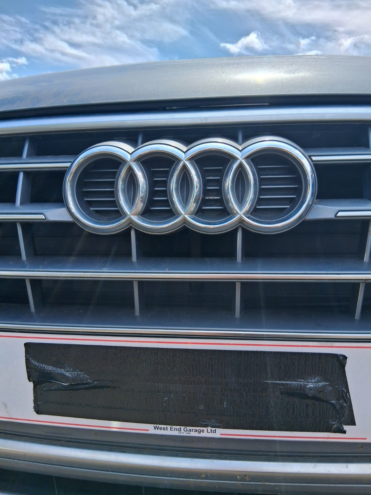 2019 AUDI Q5 FY FRONT BUMPER CENTER GRILL WITHOUT PDC SENSOR