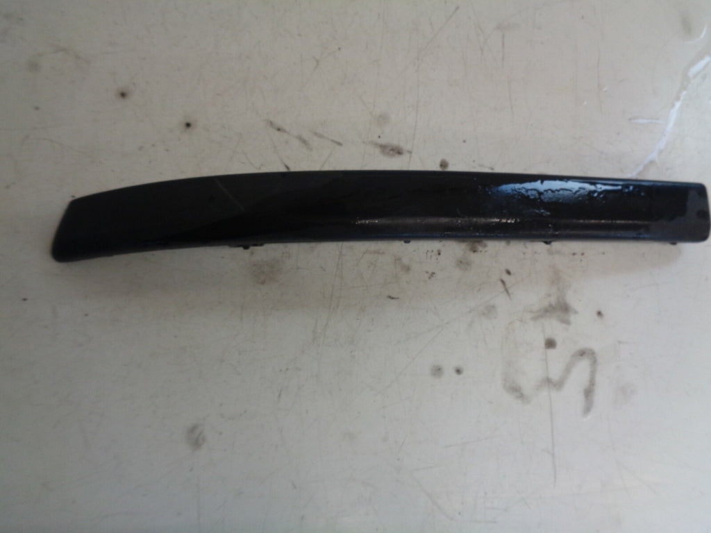 RENAULT CLIO MK3 05-09 NS FRONT PASSENGER SIDE BUMPER MOULDING