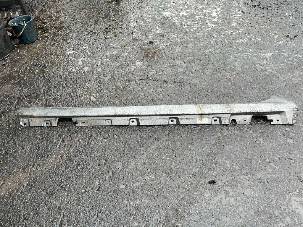 BMW 5 SERIES GT F07 2016 NS PASSENGER SIDE SIDE SKIRT GREY TRIM PANEL