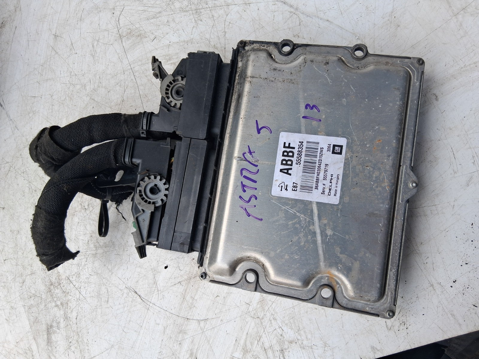 2013 VAUXHALL ASTRA J 1.7 DIESEL ECU ENGINE CONTROL UNIT 55588354