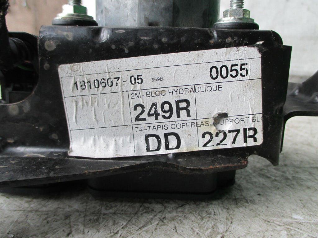DACIA SANDERO 2018 ABS BRAKE PUMP CONTROLLER MODULE 476603249R 1810607-05 249R