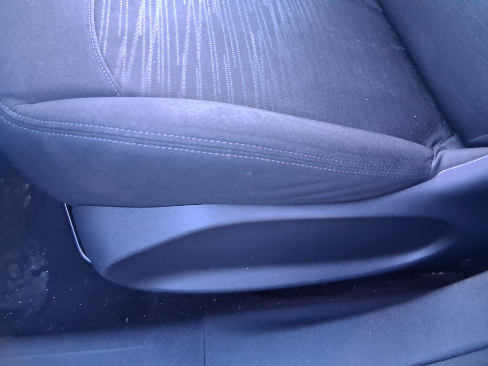 2014 PEUGEOT 208 NSF PASSENGER SIDE FRONT LEFT COMPLETE FABRIC SEAT