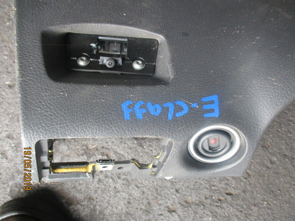 MERCEDES E CLASS W211 STEERING WHEEL LOWER TRIM & KEY READER IGNITION MODULE