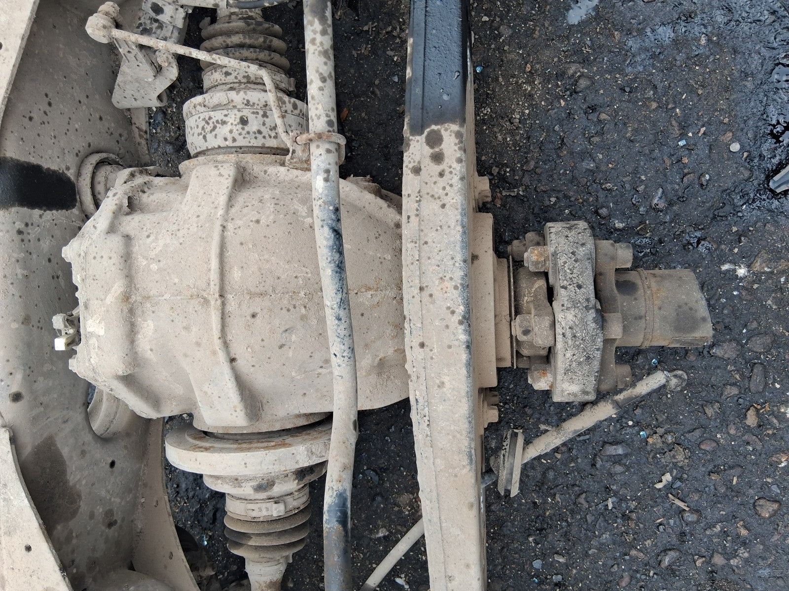 2004 MERCEDES BENZ E CLASS W211 REAR DIFF DIFFERENTIAL A2301510005