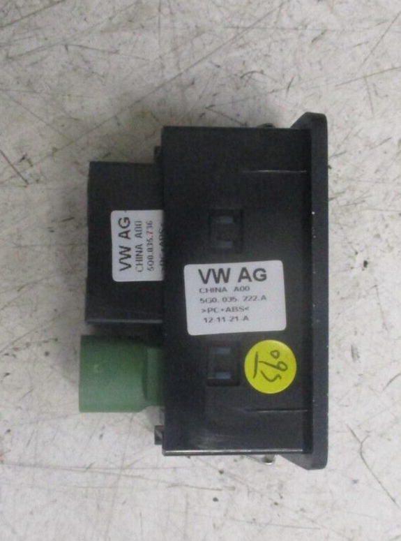 VW VOLKSWAGEN GOLF MK7 2013 MEDIA INPUT SOCKET PLUG 5G0035222A