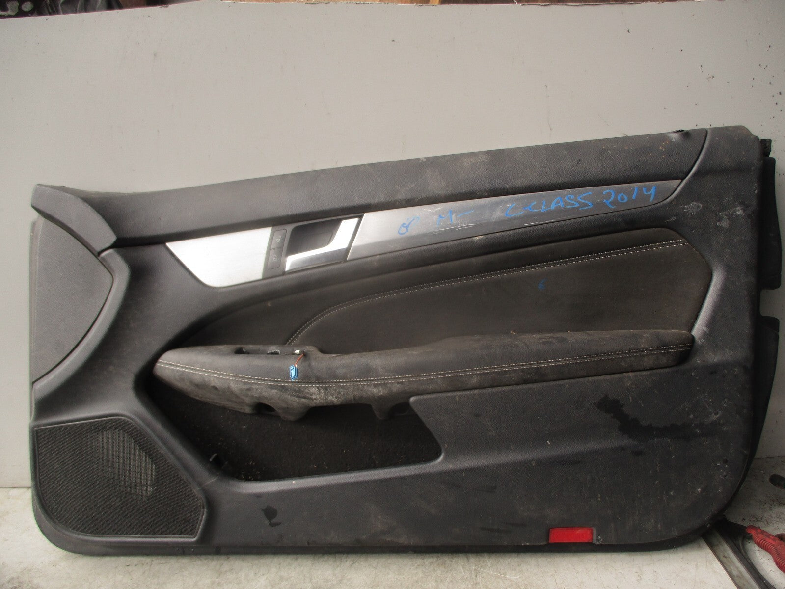 2012 MERCEDES BENZ C CLASS OS DOOR CARD DOOR PANEL WITH WHITE STICHES