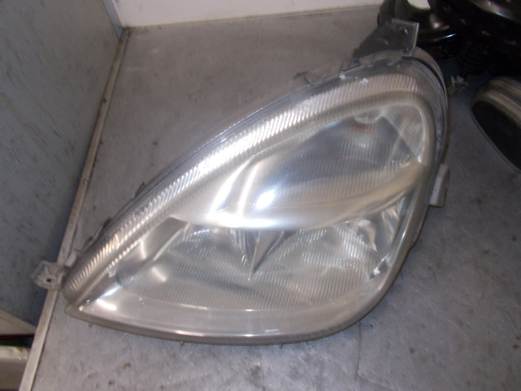 MERCEDES A CLASS A160 W168 2003 NS PASSENGER SIDE HEADLIGHT HEADLAMP A1688201961