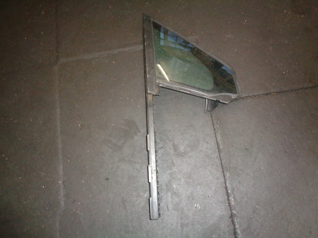 PEUGEOT 208 2016 3 DOOR HATCHBACK OSF DRIVER SIDE FRONT QUARTER GLASS WINDOW