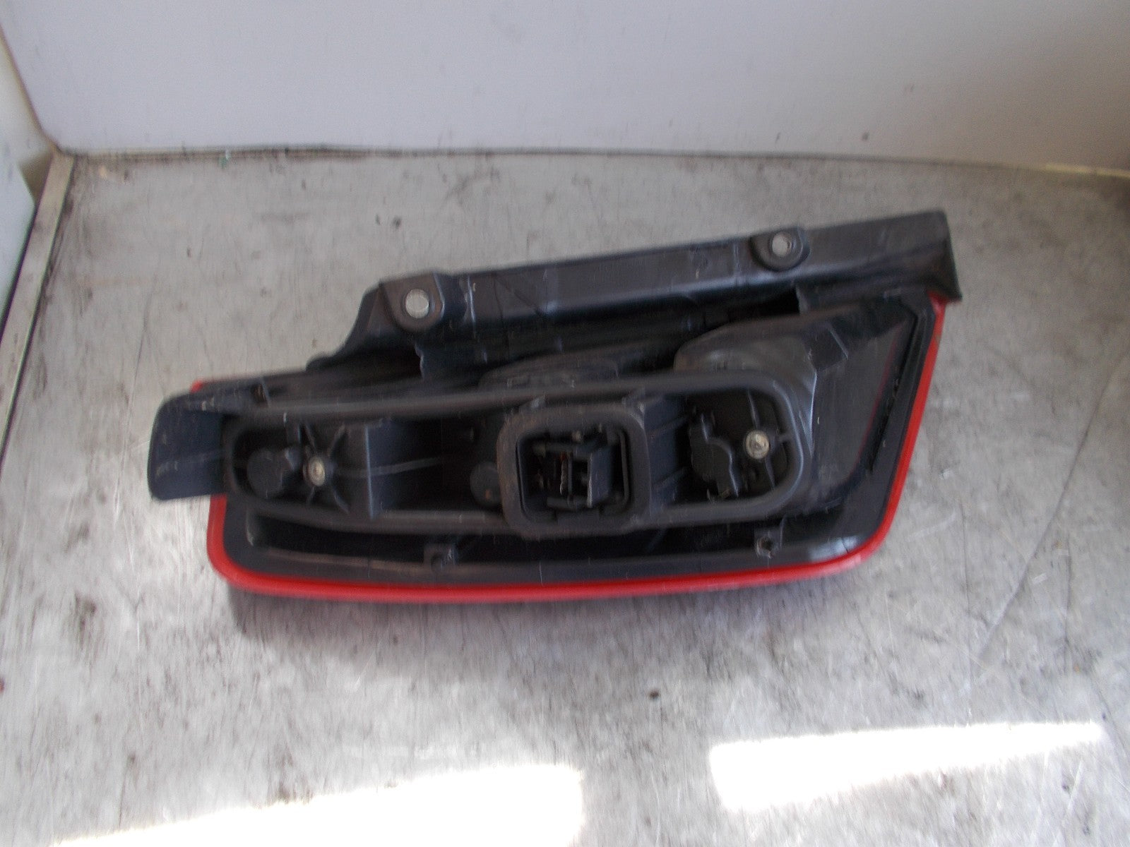 FIAT GRANDE PUNTO OS/ DRIVER SIDE REAR LIGHT 27460202