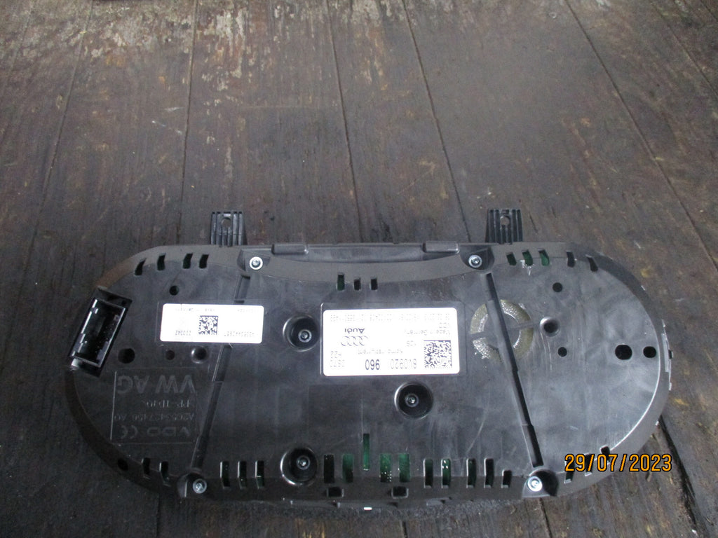 AUDI A3 2013 INSTRUMENT CLUSTER\SPEEDOMETER 8V0920960