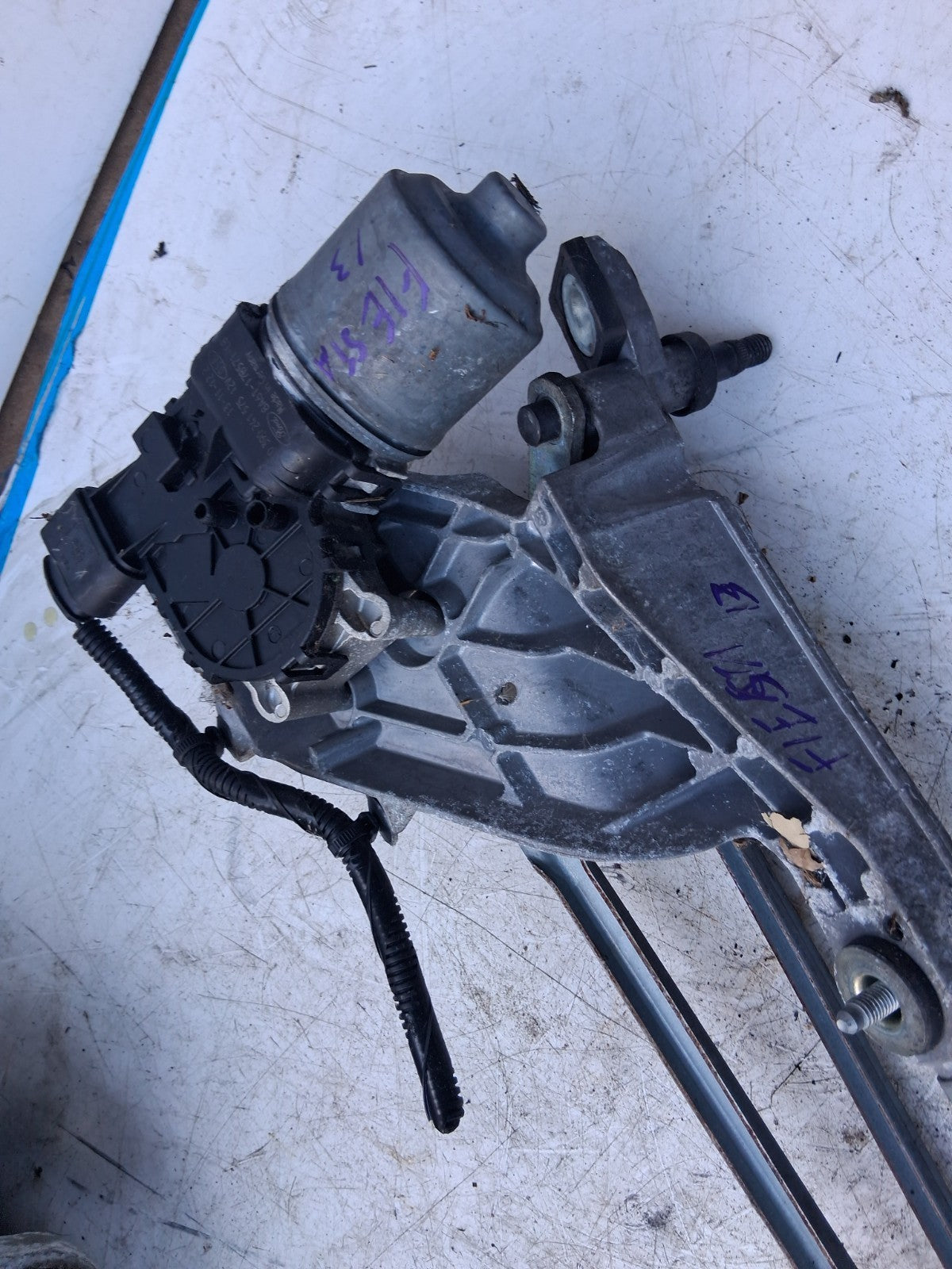 2014 FORD FIESTA MK7 FRONT WINDSCREEN WIPER MOTOR LINKAGE 8A6117B571BB