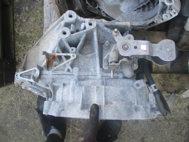 MERCEDES BENZ 2017 A CLASS W176 1.5 DIESEL 6 SPEED MANUAL GEARBOX A1762610101