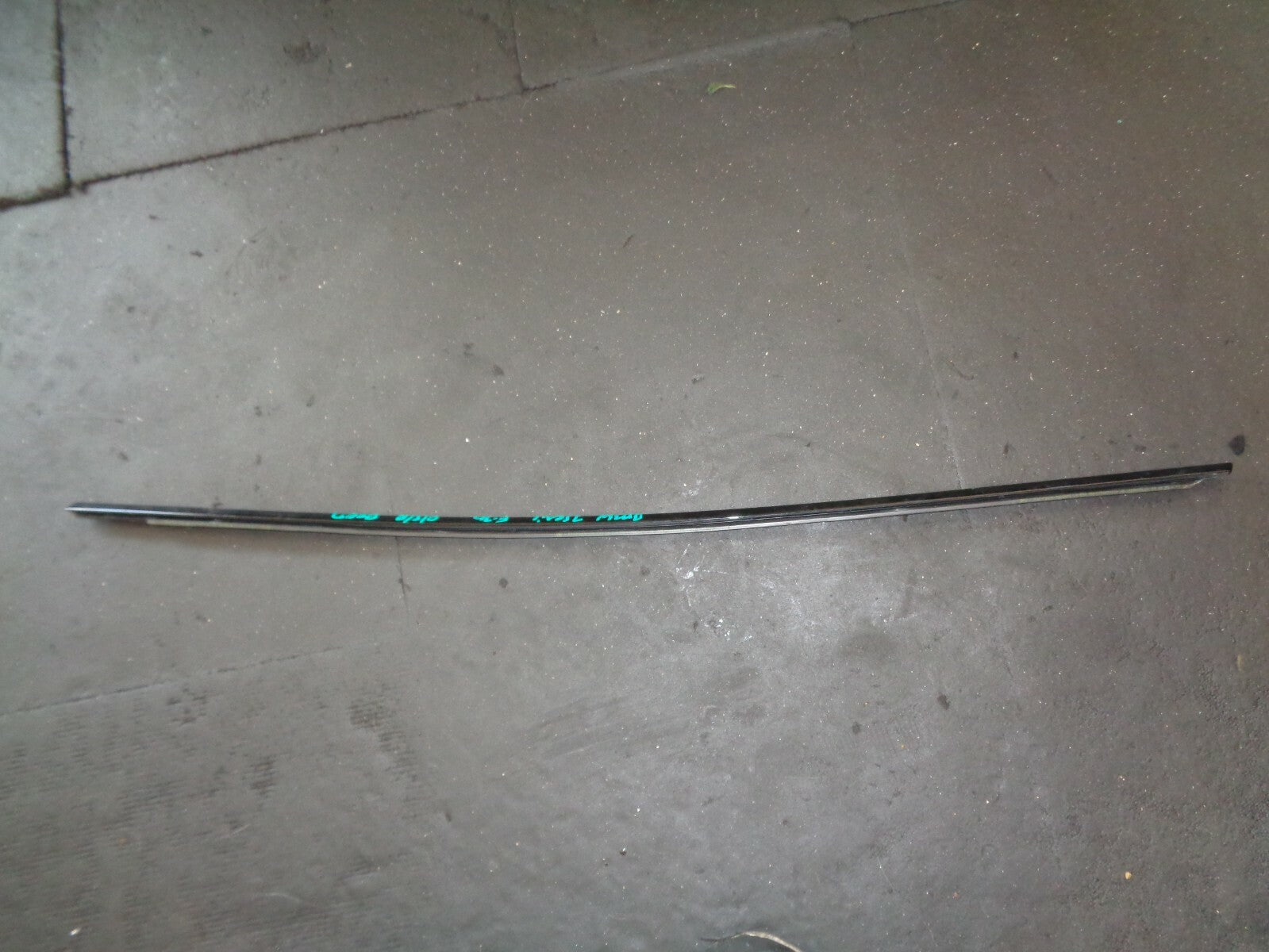 BMW 3 SERIES F30 2018 330E N/S/R PASSENGER SIDE REAR OUTER WINDOW TRIM 7260543