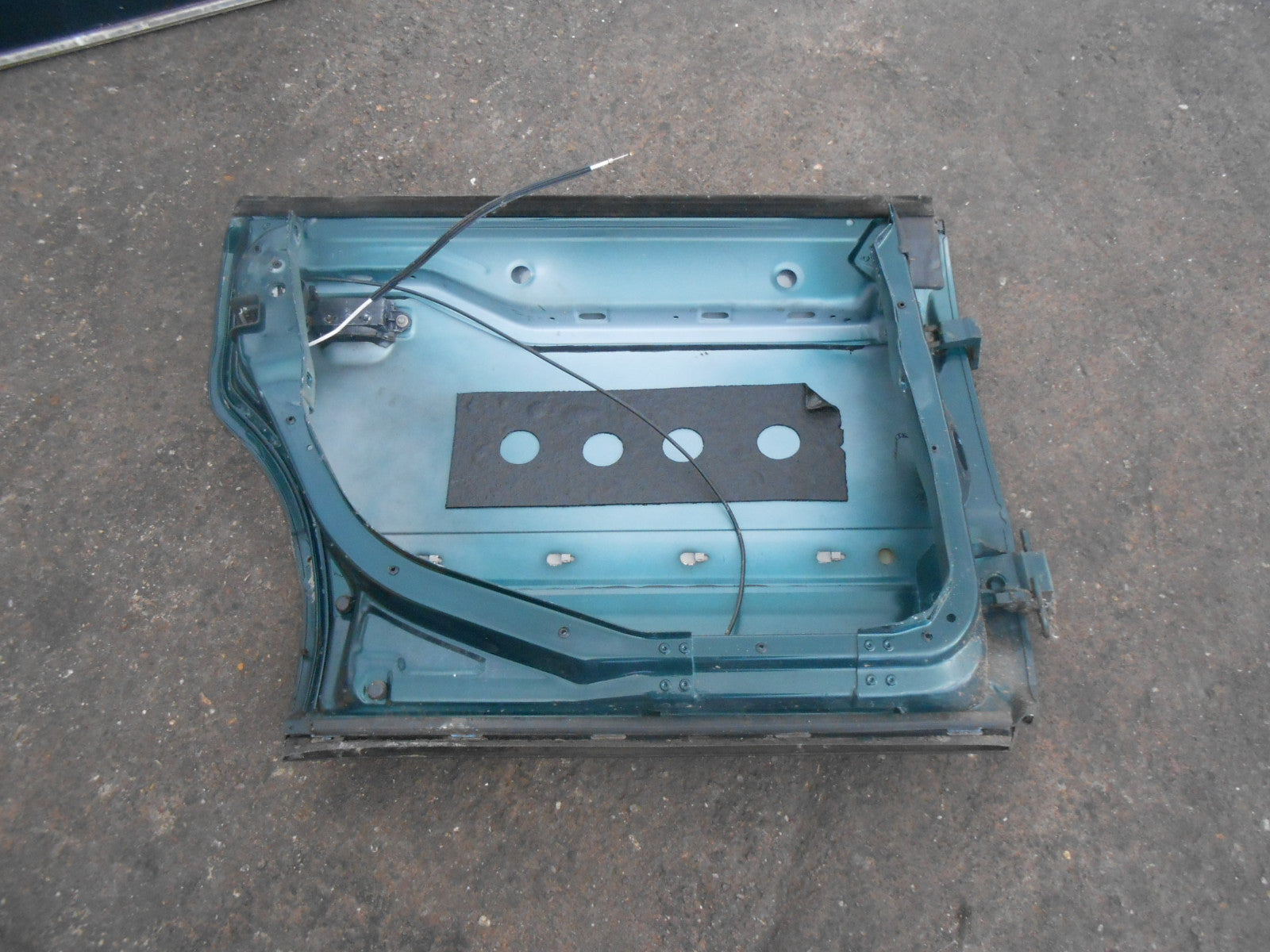 AUDI A8 D2 4D (MK1) 2000 NSR PASSENGER SIDE REAR BARE DOOR SHELL LX6V GREEN