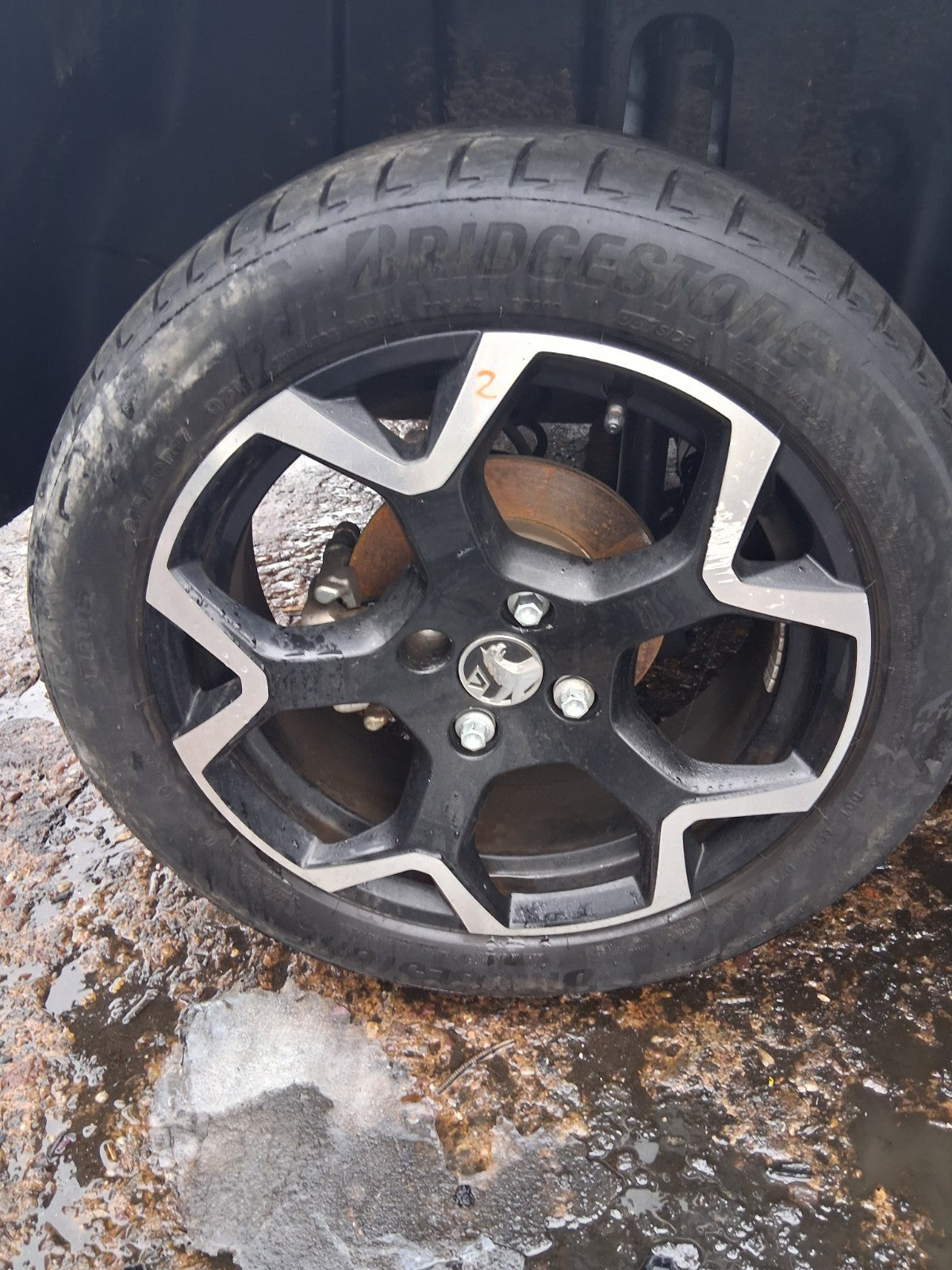 2024 VAUXHALL CROSSLAND X 17 INCH ALLOY WHEEL WITH TYRE 215/50R17