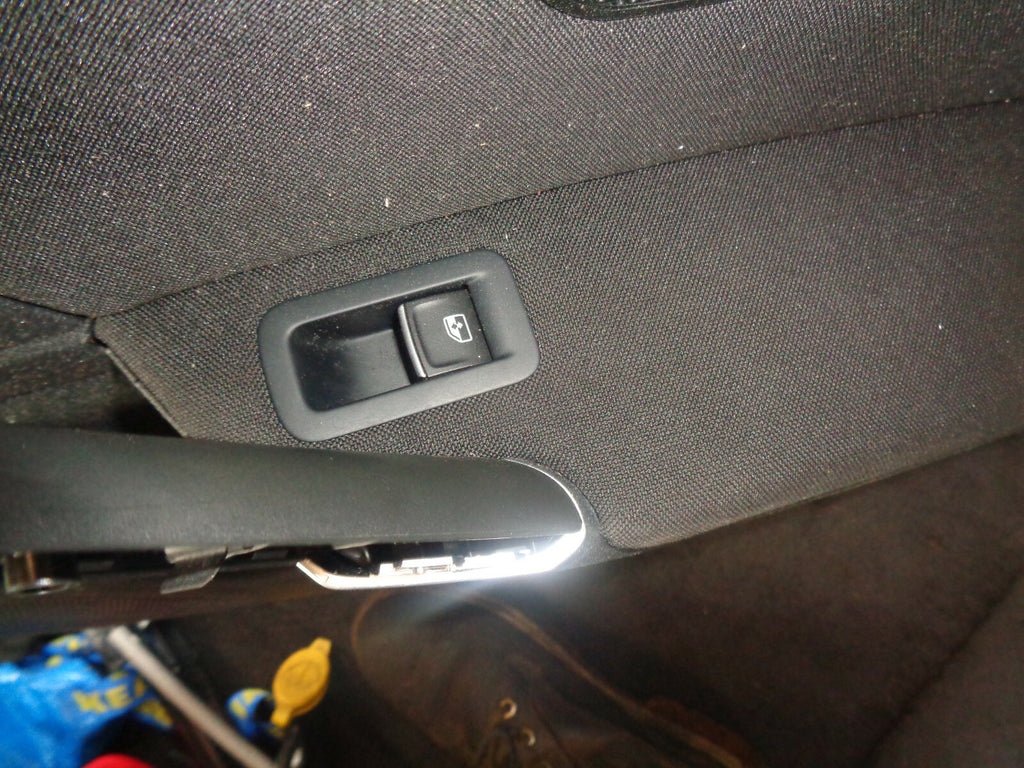 2019 VW VOLKSWAGEN GOLF MK7 MK7.5 OSR DRIVER SIDE REAR DOOR CARD 5G6867212
