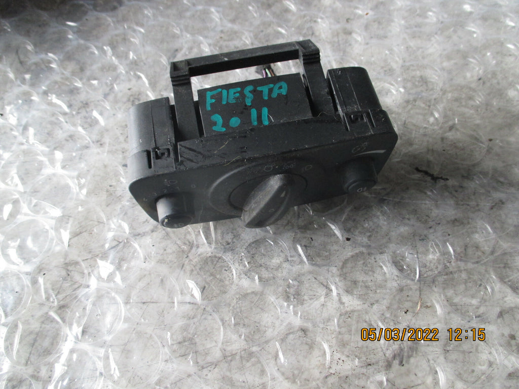 FORD FIESTA 2011 MK7 FRONT INTERIOR ROOF READING LIGHT 8A6113733