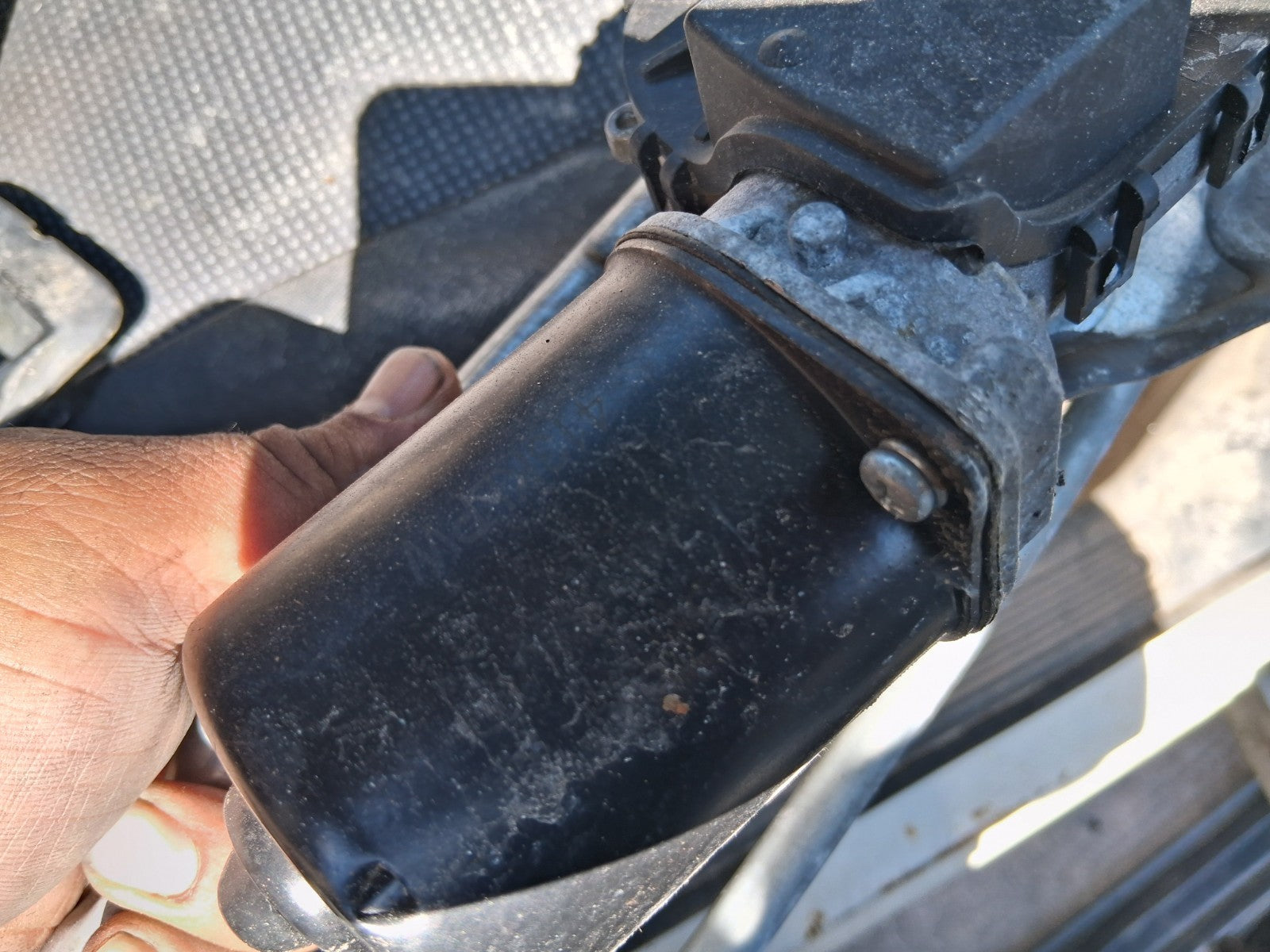 2015 PEUGEOT BIPPER FRONT WINDSCREEN WIPER MOTOR LINKAGES