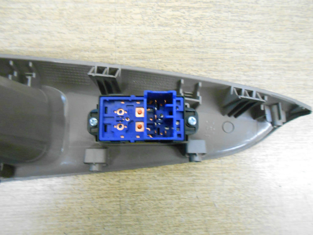 KIA RIO MK3 2014 NSR PASSENGER SIDE REAR ELECTRIC WINDOW SWITCH 935801W000