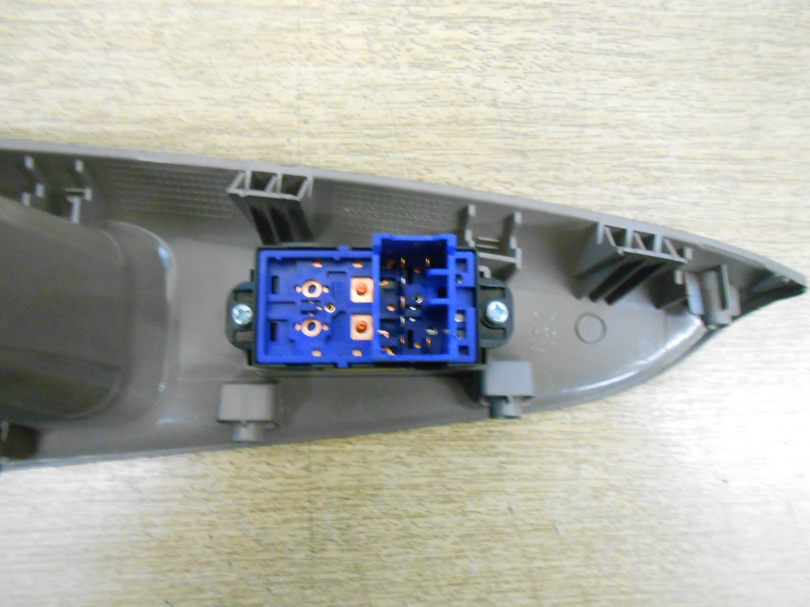 KIA RIO MK3 2014 NSR PASSENGER SIDE REAR ELECTRIC WINDOW SWITCH 935801W000