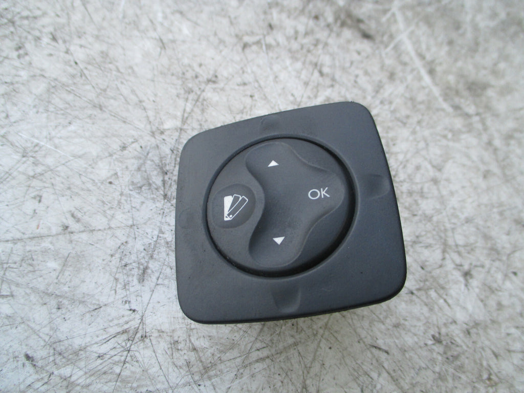 RENAULT SCENIC MK3 2012 ON BOARD COMPUTER CONTROL SWITCH 283950001R