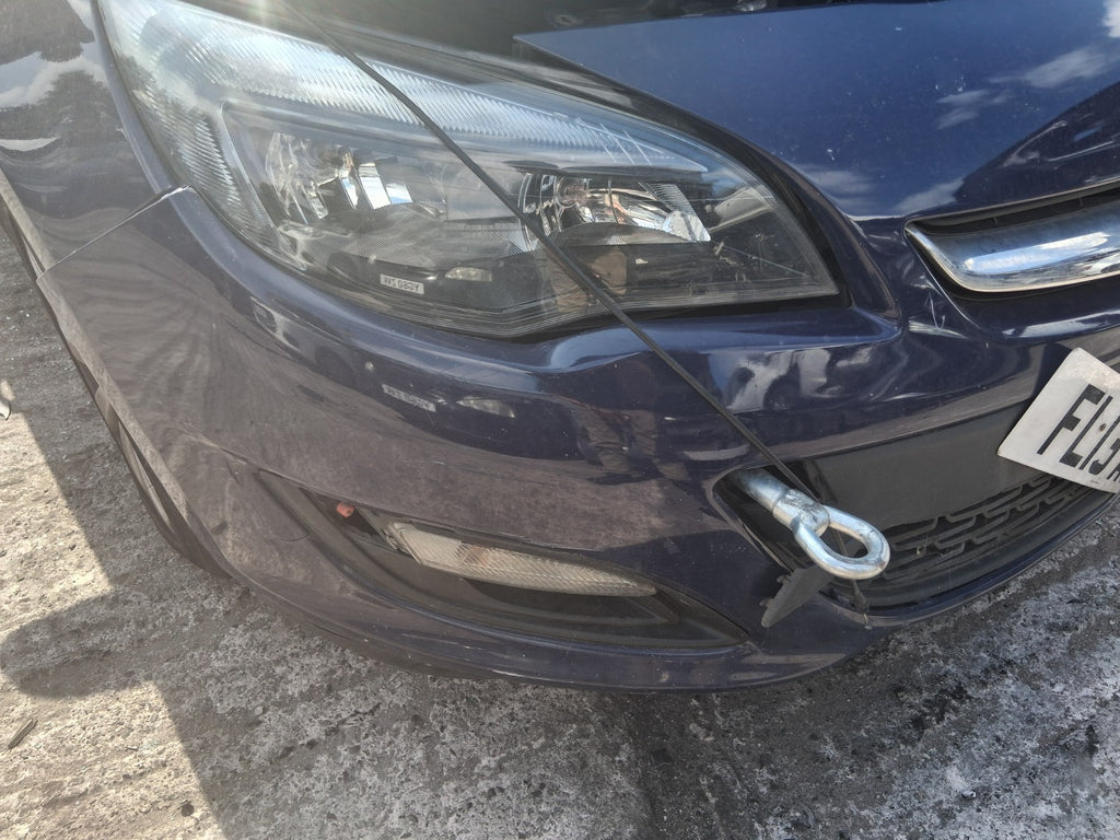 2013 VAUXHALL ASTRA J ESTATE COMPLETE FRONT BUMPER WITH GRILL & BADGE GRILLE