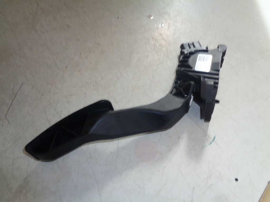 VW VOLKSWAGEN TIGUAN 2019 2.0 DIESEL ACCELERATOR THROTTLE GAS PEDAL 5Q2723503D