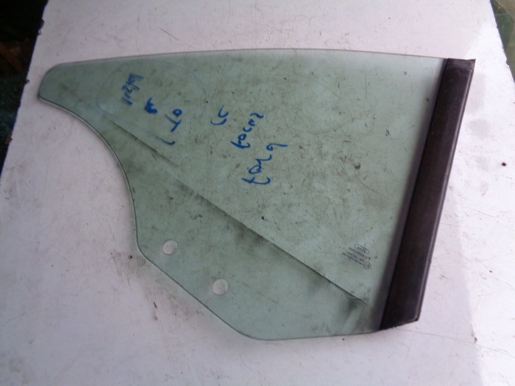 FORD FOCUS CC CONVERTIBLE MK2 REAR PASSENGER SIDE GLASS