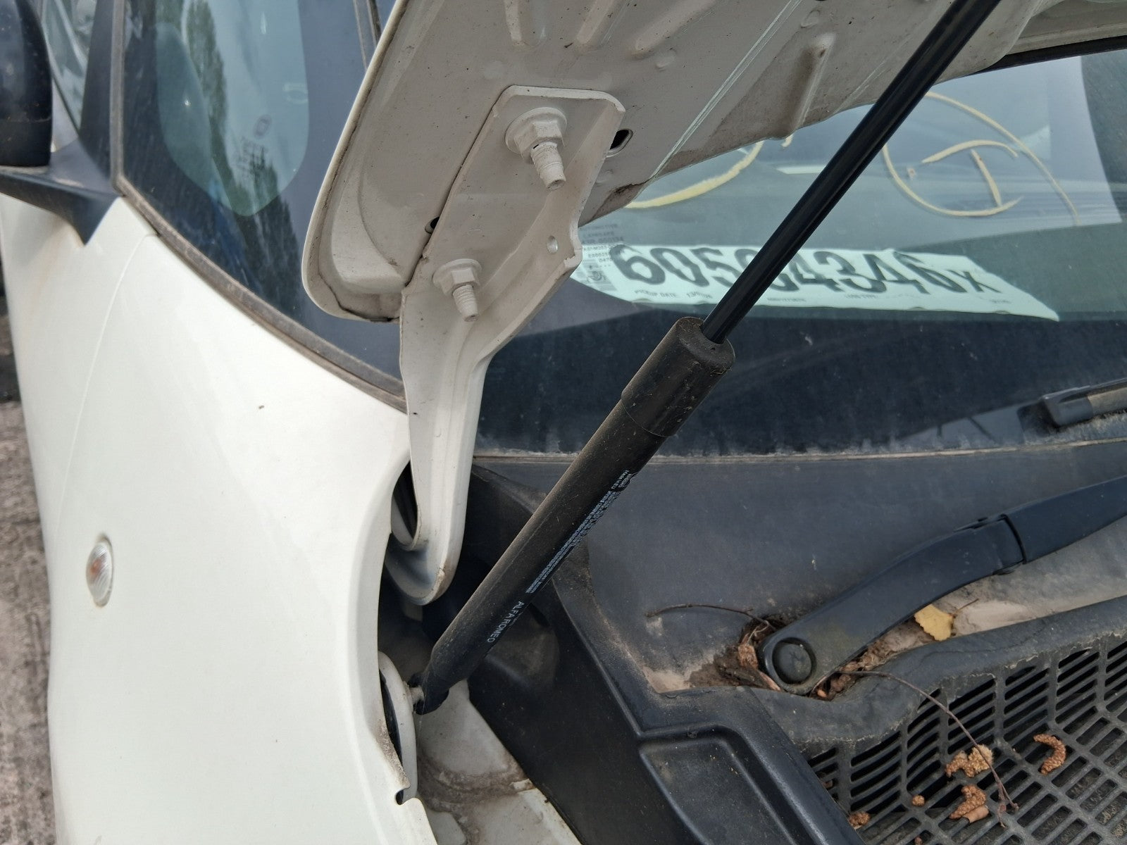 2019 FIAT 500 L FRONT BONNET HINGES PAIR SET WHITE
