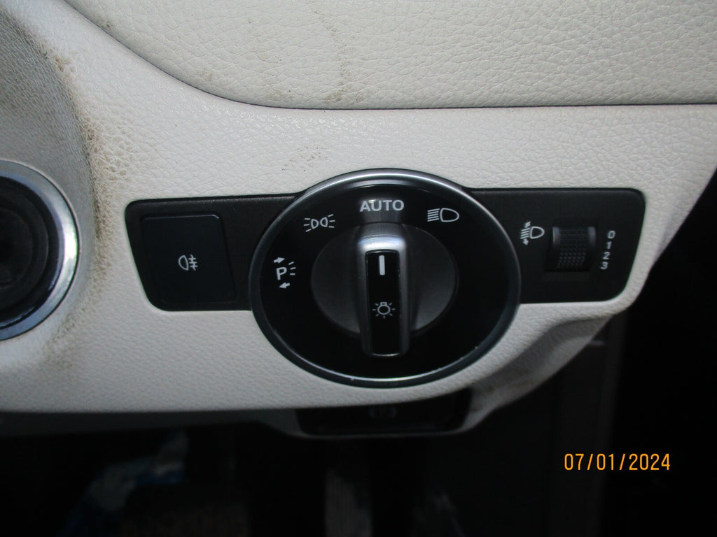 MERCEDES BENZ CLA 2016 C117 HEADLIGHT FOG LIGHT CONTROL SWITCH