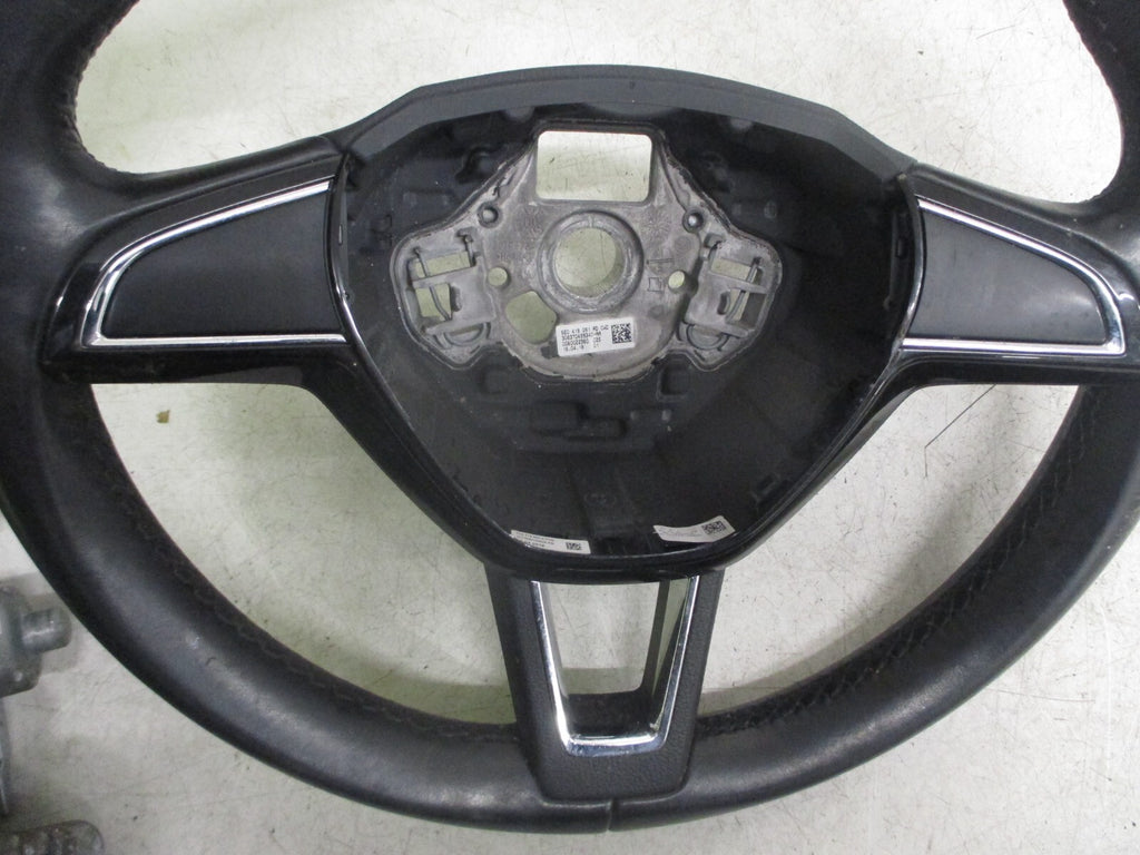 SKODA OCTAVIA MK3 2018 3 SPOKE LEATHER STEERING WHEEL 5E0419091AD