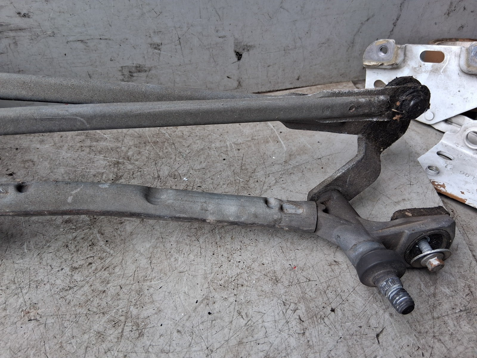 2009 FORD FIESTA MK7 FRONT WINDSCREEN WIPER MOTOR & LINKAGE 8A6117500BB