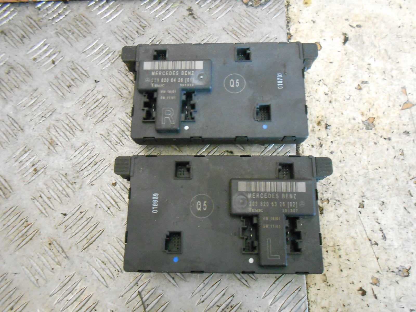 MERCEDES C CLASS W203 2003 FRONT DOOR CONTROL MODULES ECUS 2038206826