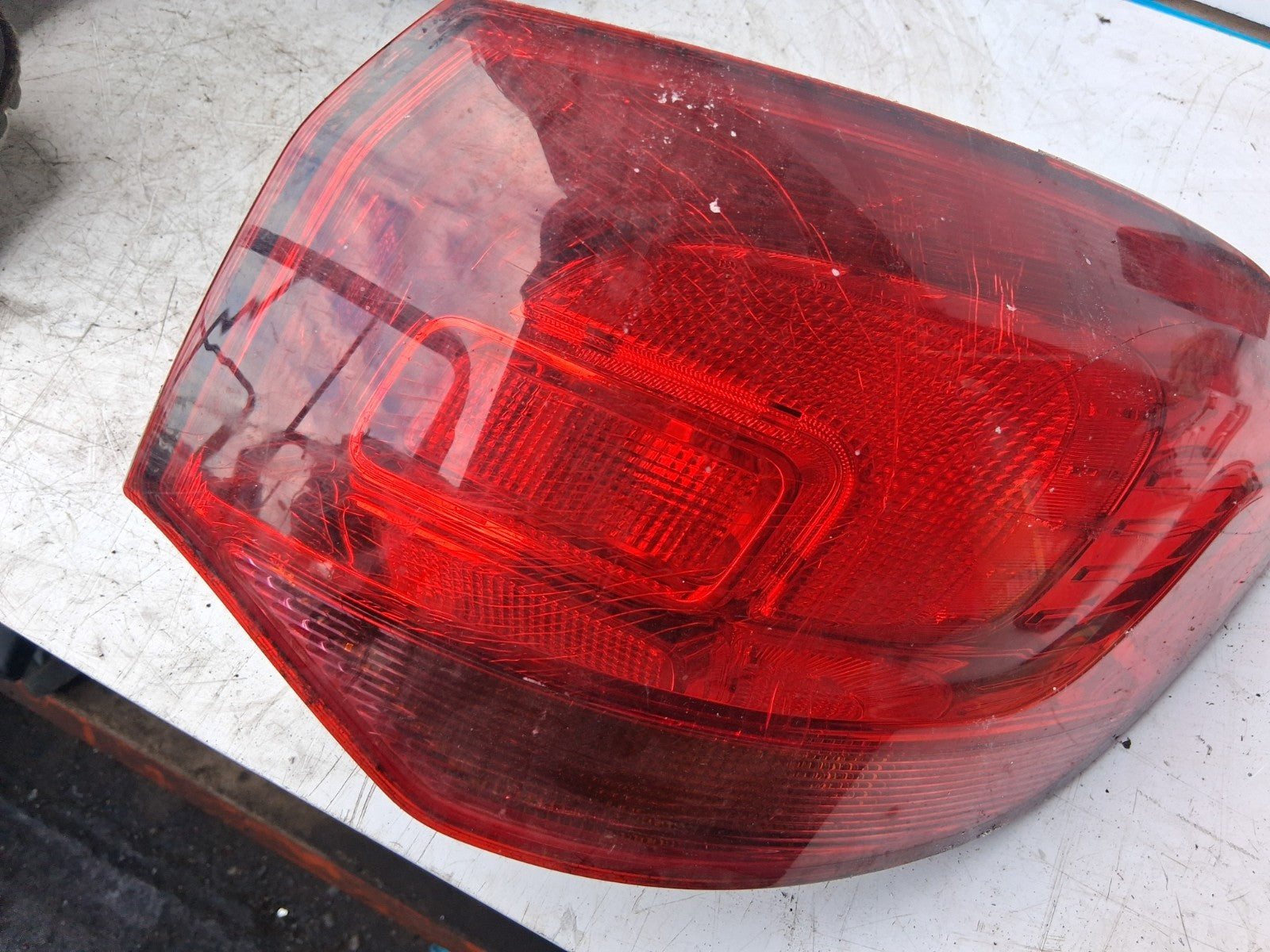2013 VAUXHALL ASTRA J ESTATE OSR DRIVER REAR RIGHT OUTER TAIL LIGHT 13282243