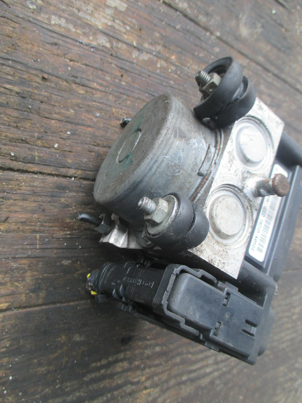 NISSAN NOTE E11 2007 1.4 PETROL ABS PUMP & CONTROL MODULE 476609u100